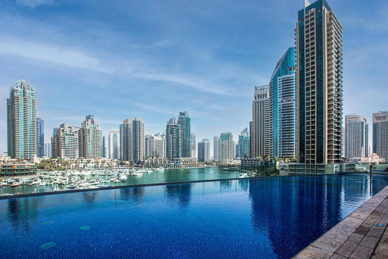 Cayan Tower, Dubai Marina Apartment