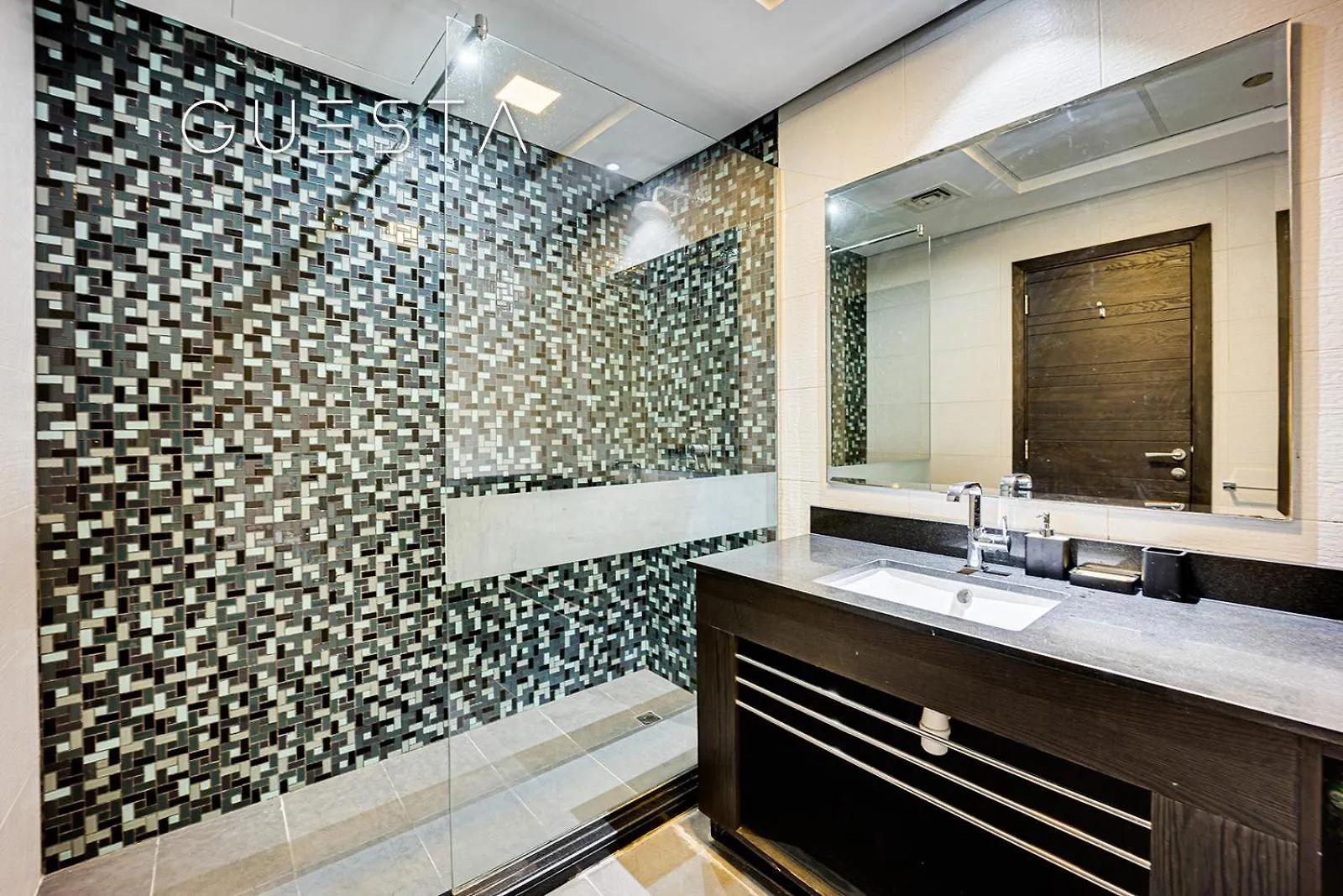Cayan Tower, Dubai Marina Apartment 0*,  United Arab Emirates