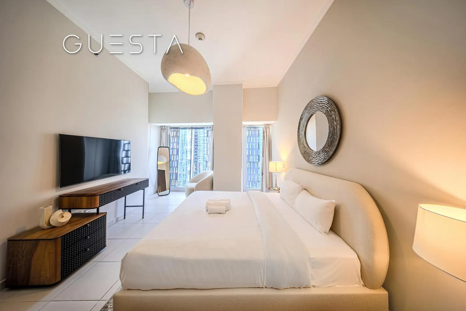 Cayan Tower, Dubai Marina Apartment