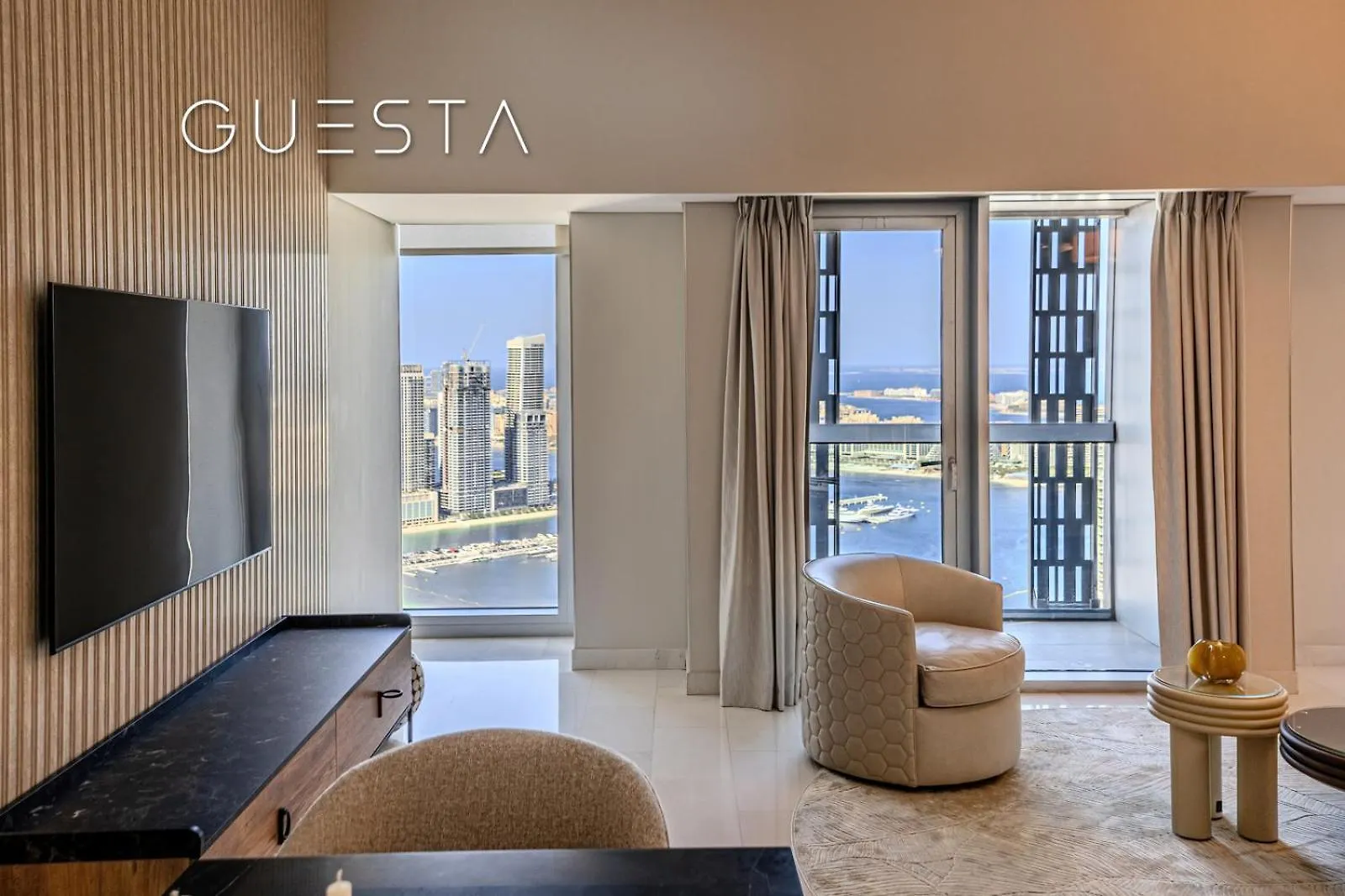 Cayan Tower, Dubai Marina Apartment