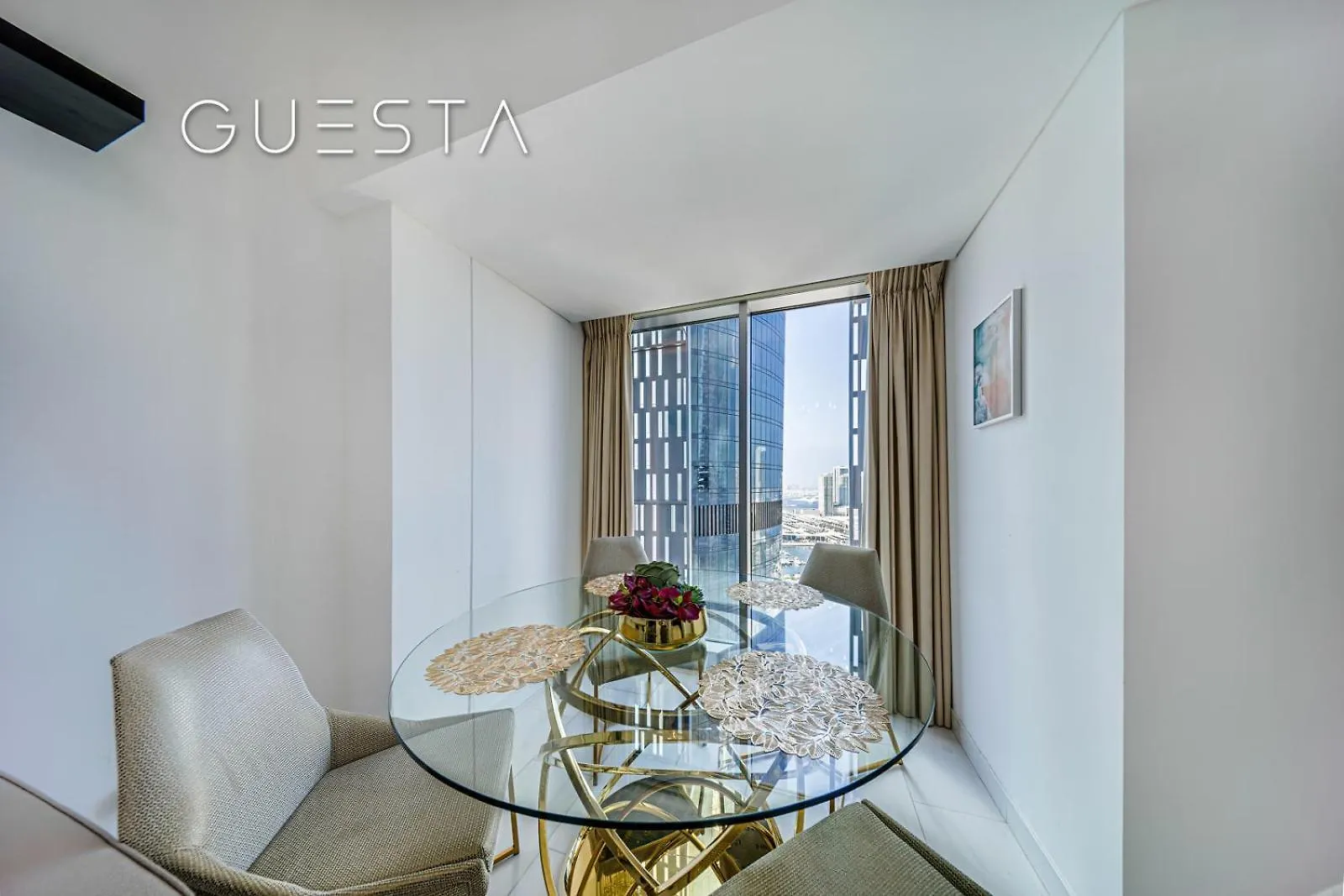 Cayan Tower, Dubai Marina Apartment