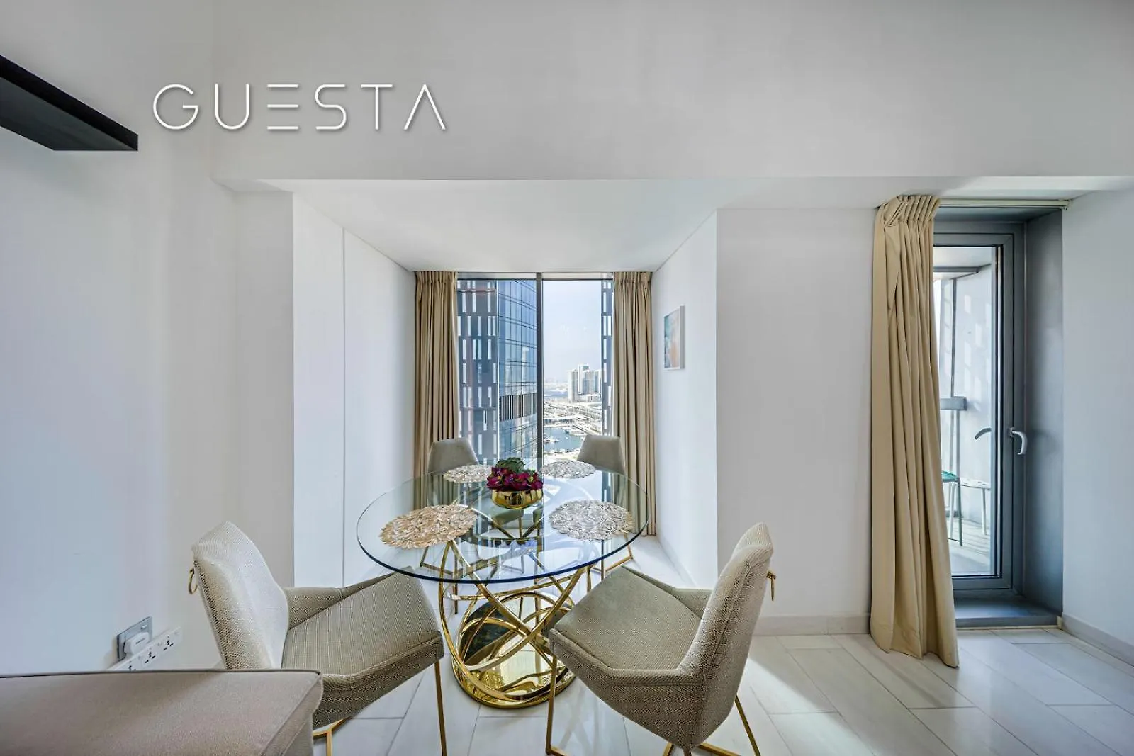 Cayan Tower, Dubai Marina Apartment