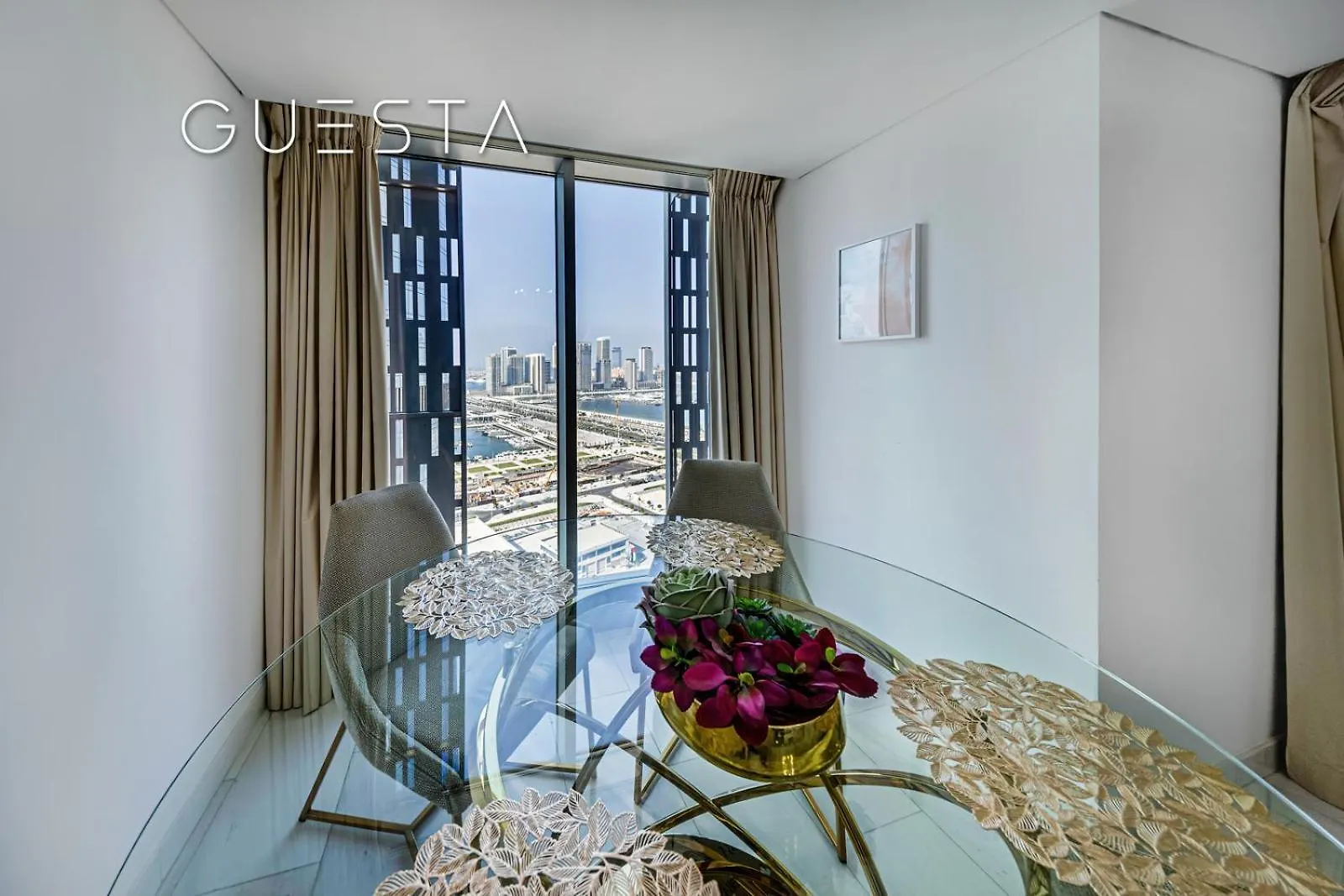 Cayan Tower, Dubai Marina Apartment